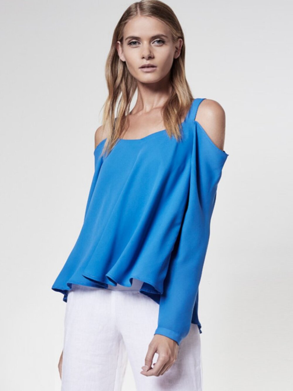 NWT Krisa Women's Off Shoulder Blouse Fountain Size M